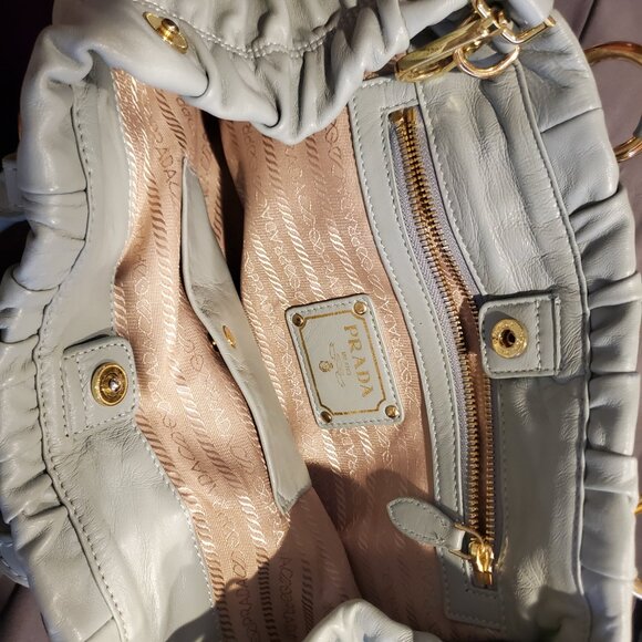 Prada Nappa Gaufre Lago Bag with shoulder strap - Picture 4 of 6